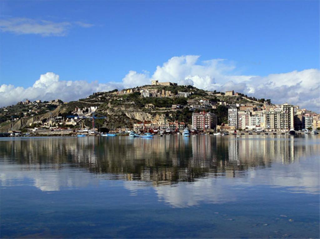 Castel Sant'Angelo Sea View Villa Licata Exterior photo